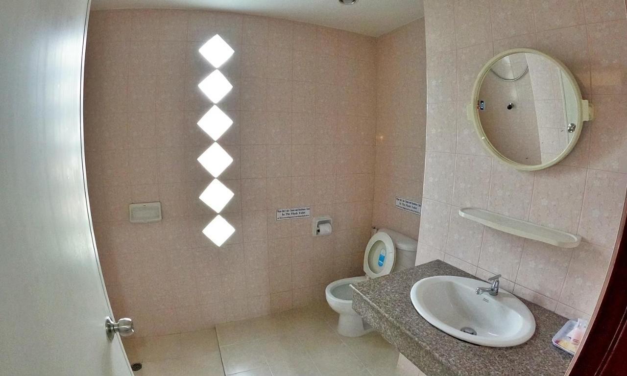 Massuwan Karon Beach Ban Saiyuan Dış mekan fotoğraf